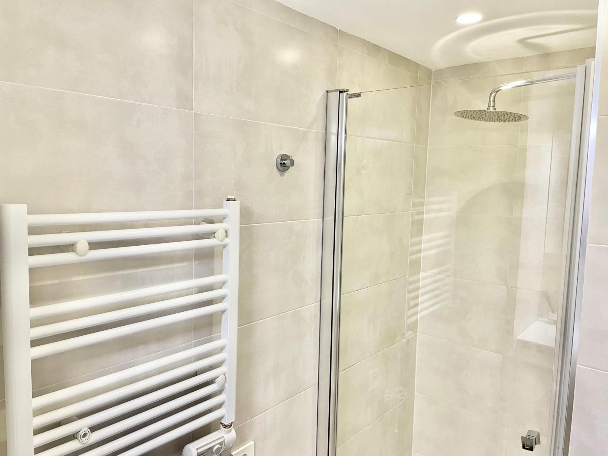 Apartamento San Lorenzo Playa. Vistas Al Mar. Gijon Luaran gambar